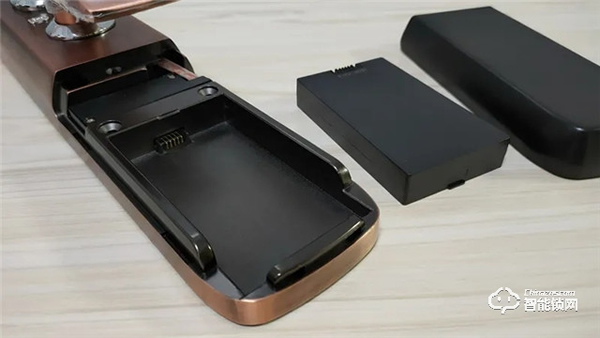 測評 | 金指碼全自動指紋鎖X3：輕奢、時尚、安全