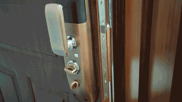 測評 | 金指碼全自動指紋鎖X3：輕奢、時尚、安全