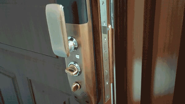 測評 | 金指碼全自動指紋鎖X3：輕奢、時尚、安全