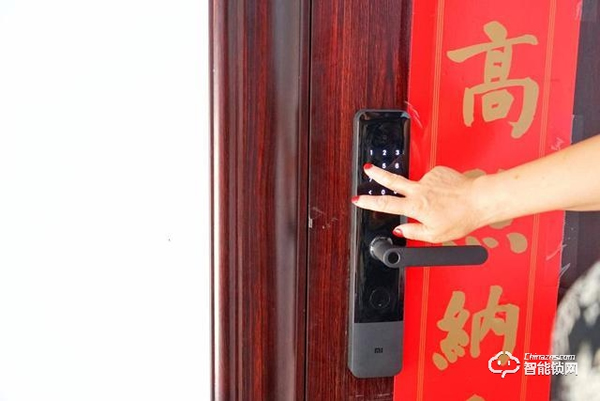小米智能門鎖E上手：高性價(jià)比+體驗(yàn)才是王道