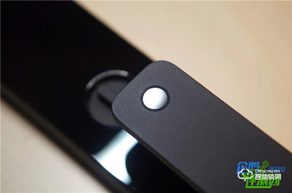 小米全自動智能門鎖評測：開門步驟簡化，一句話就能解鎖