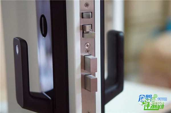 小米全自動智能門鎖評測：開門步驟簡化，一句話就能解鎖