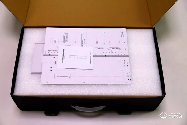 皇家金盾3D人臉識(shí)別全自動(dòng)智能鎖R20D開箱圖賞