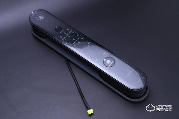 Aqara全自動智能推拉鎖D100，讓我成為全村最靚的仔