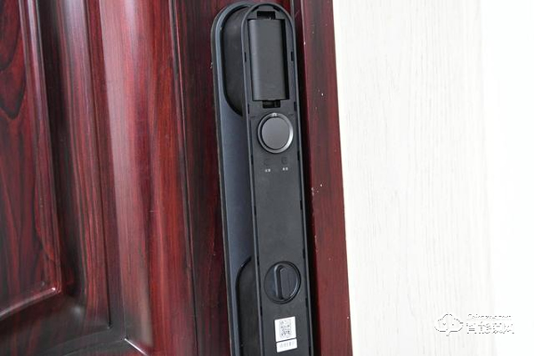 Aqara全自動智能推拉鎖D100,讓我成為全村最靚的仔 Aqara全自動智能推拉鎖D100,讓我成為全村最靚的仔