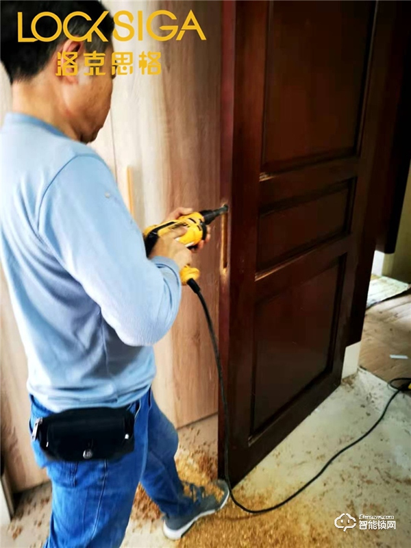 買把智能鎖送家里老人，LOCKSIGA洛克思格智能鎖體驗