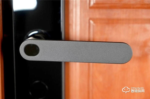 1599元難逢對(duì)手！小米智能門(mén)鎖Pro評(píng)測(cè)：貓眼、門(mén)鈴、攝像頭一步到位