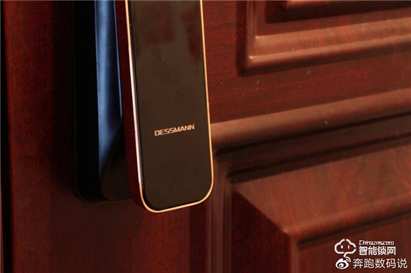 3D人臉識別開門,給家全方位守護:德施曼R8人臉智能鎖體驗 3D人臉識別開門,給家全方位守護:德施曼R8人臉智能鎖體驗