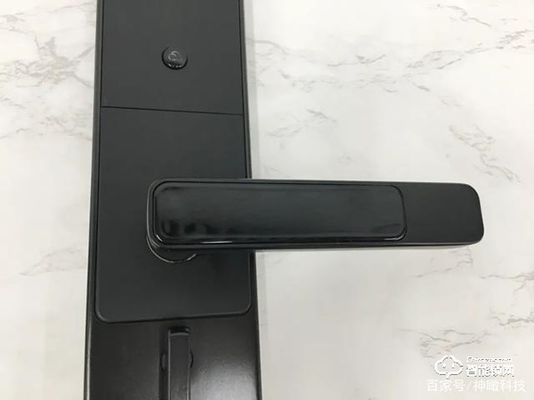 分享海爾智家E18智能門鎖從安裝到使用的智慧體驗