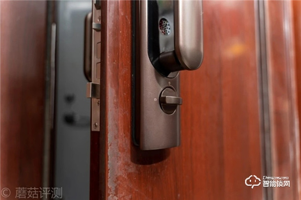 雙芯雙電機，開門更便捷，自動上鎖更放心！TCL指紋智能鎖K6C評測