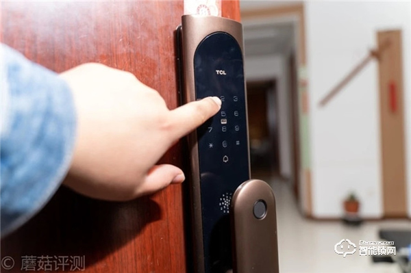 雙芯雙電機，開門更便捷，自動上鎖更放心！TCL指紋智能鎖K6C評測