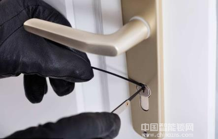 忘帶鑰匙的煩惱你還沒受夠嗎？是時候換一把安居邦智能鎖了！