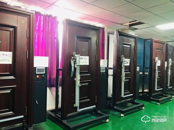 前置離合、中置離合與后置離合有何異同——中國建博葵花獎考察團對話福樂門陳云 前置離合、中置離合與后置離合有何異同——中國建博葵花獎考察團對話福樂門陳云