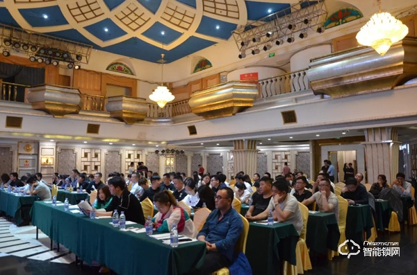 凱迪仕全國巡回招商會(huì)首輪落幕,276位新合作伙伴簽約成功 凱迪仕全國巡回招商會(huì)首輪落幕,276位新合作伙伴簽約成功