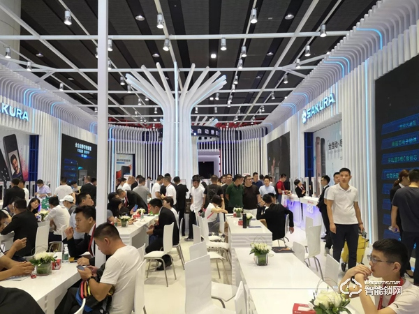 櫻花指紋鎖光科技主題展驚艷亮相廣州建博會