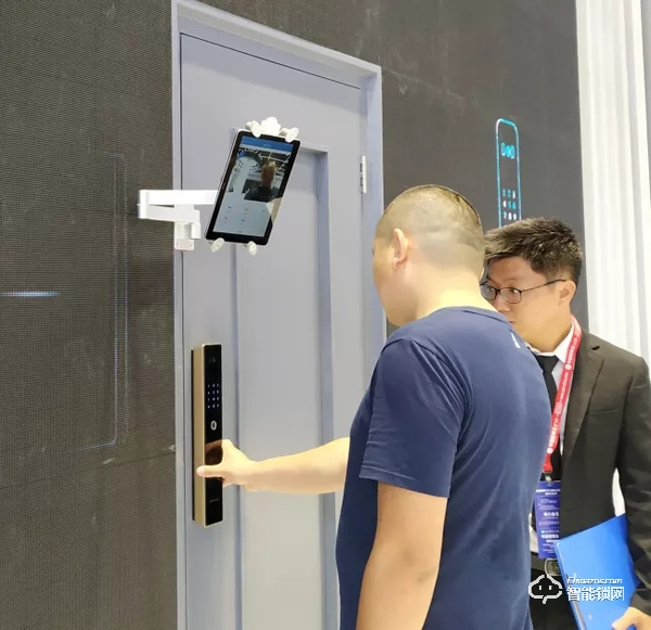 櫻花指紋鎖光科技主題展驚艷亮相廣州建博會