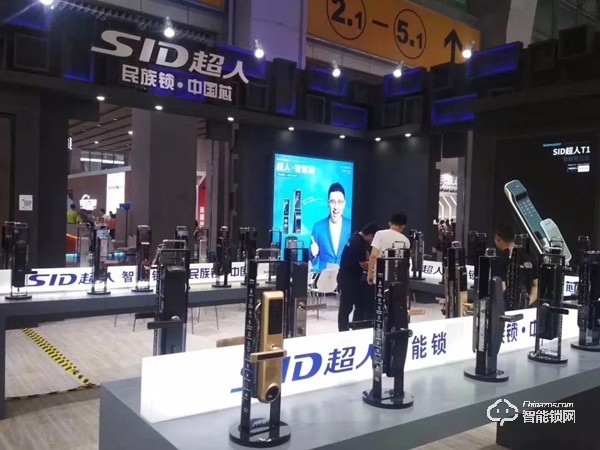 廣州建博會首秀 | 超人智能鎖攜全品類驚艷亮相,掀起熱潮! 廣州建博會首秀 | 超人智能鎖攜全品類驚艷亮相,掀起熱潮!