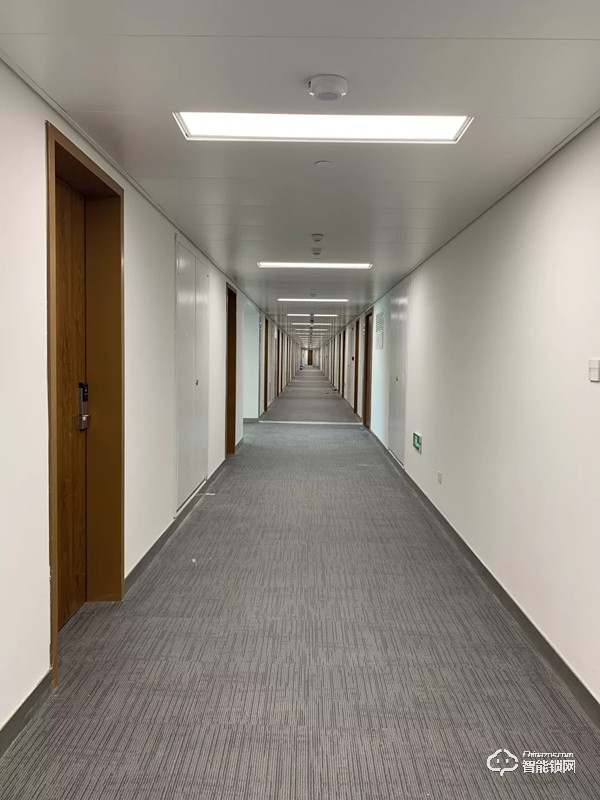 必達(dá)智能鎖 華麗綻放于世界級大型機(jī)場