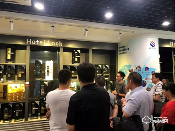 “湖南益陽教育高級研修班”至必達智能鎖觀摩學習