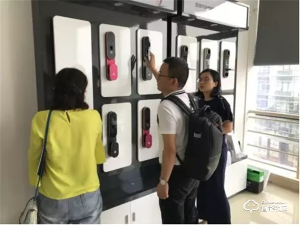 中國五金產業(yè)技術創(chuàng)新戰(zhàn)略聯(lián)盟趙紫鈺秘書長一行嘉賓走訪微盾科技