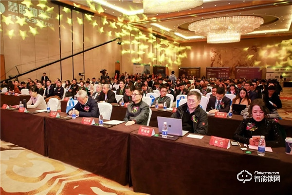 甌寶榮獲“ 2019年度十大智能鎖品牌” 甌寶榮獲“ 2019年度十大智能鎖品牌”