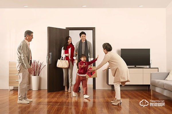 今年春節(jié),將家門教給更懂你的飛利浦智能鎖 今年春節(jié),將家門教給更懂你的飛利浦智能鎖