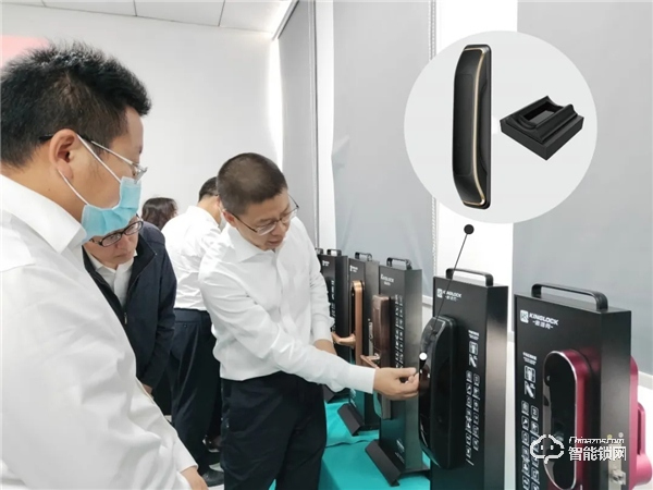 宜賓臨港麗雅領導蒞臨微盾科技考察交流 宜賓臨港麗雅領導蒞臨微盾科技考察交流