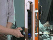 擁有一臺(tái)通過(guò)12萬(wàn)次開關(guān)試驗(yàn)的三星智能鎖,是一種怎樣的安心體驗(yàn)?