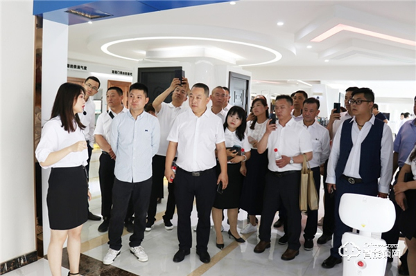 智贏未來(lái),再創(chuàng)財(cái)富 | 王力智能鎖召開(kāi)經(jīng)銷商智囊團(tuán)研討會(huì) 智贏未來(lái),再創(chuàng)財(cái)富 | 王力智能鎖召開(kāi)經(jīng)銷商智囊團(tuán)研討會(huì)