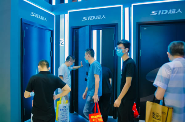 超人智能鎖翁斌：業績大漲背后總有邏輯，邁進前列才是目標