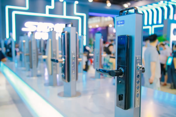 超人智能鎖翁斌：業績大漲背后總有邏輯，邁進前列才是目標