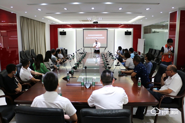 質量標桿企業參觀學習交流團蒞臨櫻花智能鎖總部考察交流