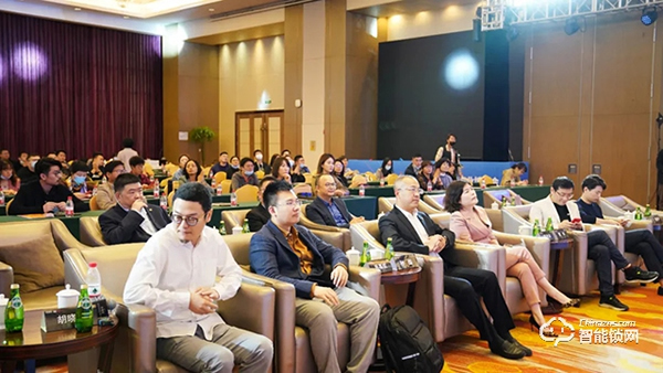 德施曼受邀參加新物獎(jiǎng)(2020)新國貨論壇,傳遞德施曼的新國貨品牌力量 德施曼受邀參加新物獎(jiǎng)(2020)新國貨論壇,傳遞德施曼的新國貨品牌力量