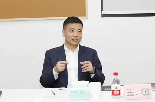 杭州市濱江區區委書記王敏帶隊調研德施曼，強調政企聯動，共同打造濱江智能鎖百億產業