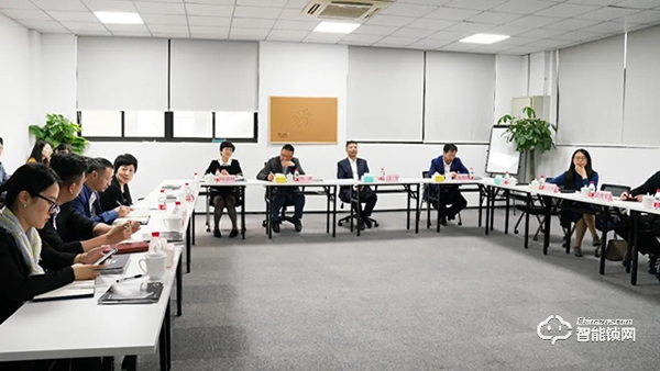 杭州市濱江區區委書記王敏帶隊調研德施曼，強調政企聯動，共同打造濱江智能鎖百億產業