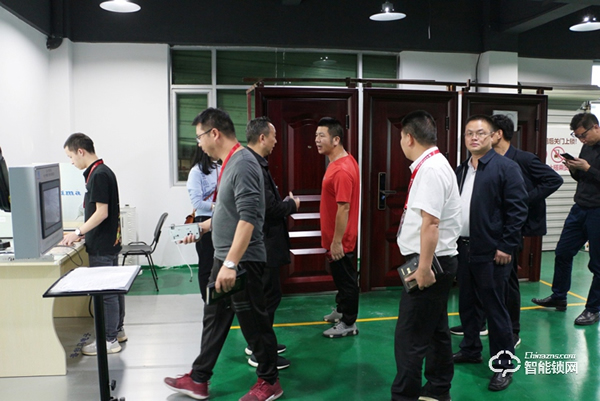 湖南江華赴粵港澳大灣區招商考察團蒞臨櫻花智能鎖考察交流 湖南江華赴粵港澳大灣區招商考察團蒞臨櫻花智能鎖考察交流