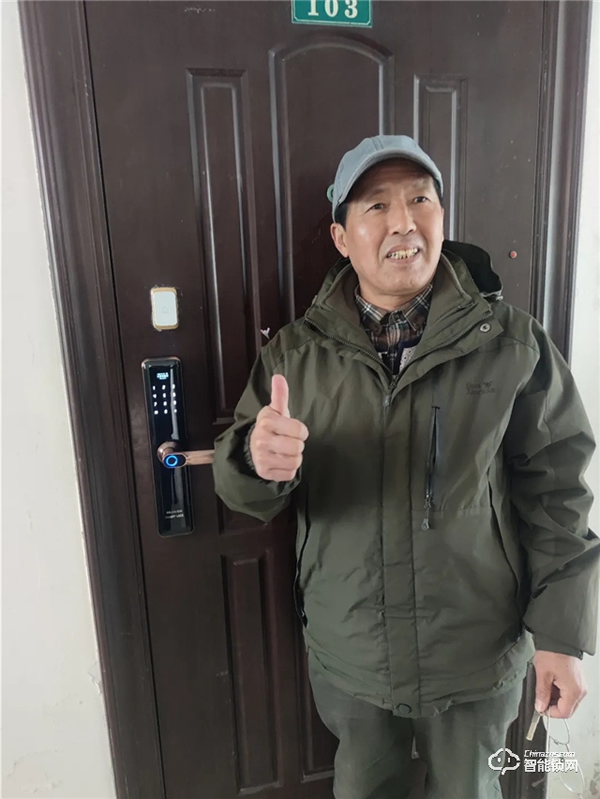 安嘉智能鎖聯手京東 | 關愛老人，惠民進小區