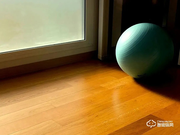 飛利浦智能鎖,讓居家養老更安全、更便捷,子女更安心 飛利浦智能鎖,讓居家養老更安全、更便捷,子女更安心