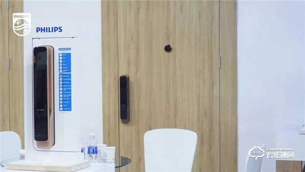 飛利浦智能鎖攜智能晾衣架&保險(xiǎn)柜震撼亮相越南建筑材料展會(huì) 飛利浦智能鎖攜智能晾衣架&保險(xiǎn)柜震撼亮相越南建筑材料展會(huì)