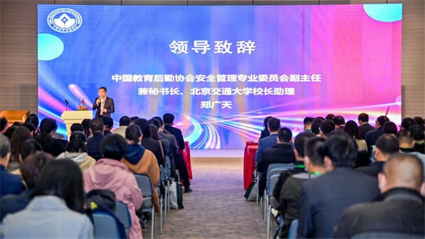 掌門物聯聯網型智能門鎖全新產品理念亮相CCLE2021后勤展，人氣爆棚！