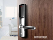 指紋鎖面板材料以304不銹鋼和鋅合金材質居多