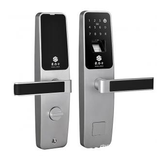 黑燈瞎火還要找鑰匙，麻煩!換一把智能指紋鎖吧