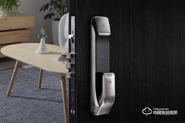 智能門鎖產業方興未艾 卻引無數廠商競“折腰”