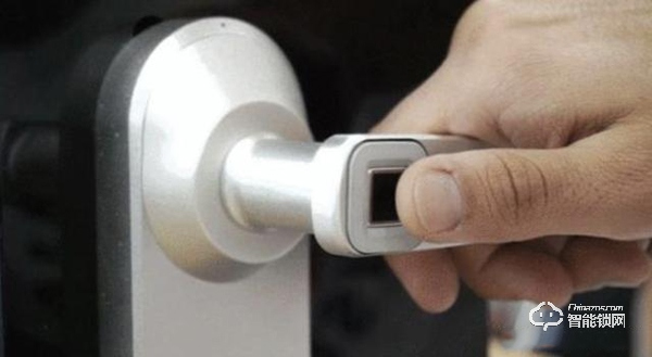 專家評面部識別智能門鎖：現(xiàn)階段安全系數(shù)低，還是選靠譜的