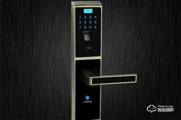 智能密碼鎖形同虛設(shè)？長租公寓“超級密碼”外泄咋辦