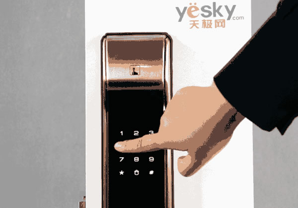 商家撤場(chǎng)用戶售后難！買智能門鎖看準(zhǔn)品牌是關(guān)鍵