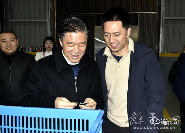 胡偉調研余干縣汽摩配、智能鎖產業發展情況