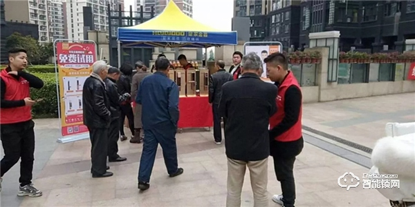 智能門鎖如何“擺地攤”？