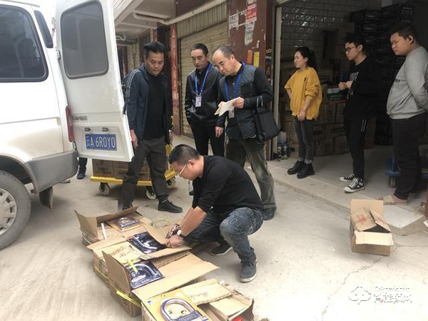 驚爆！昆明市場6成以上“金點(diǎn)原子”鎖是假貨？廠家：已成立打假小組…