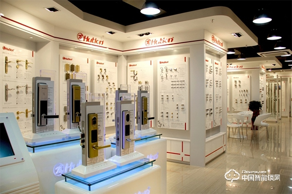 智能鎖產(chǎn)品在線上購(gòu)買好還是線下購(gòu)買好